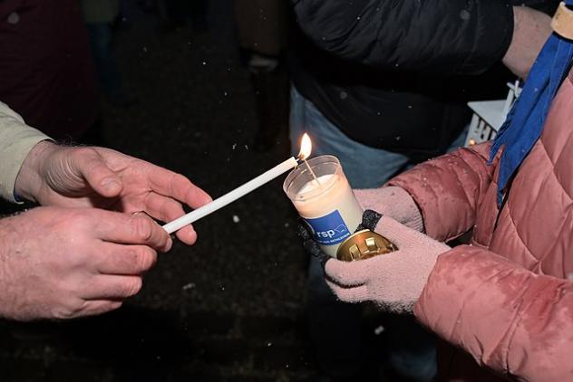 Verteilung der Friedenslichtes Bethlehem Advent Pfadfinder