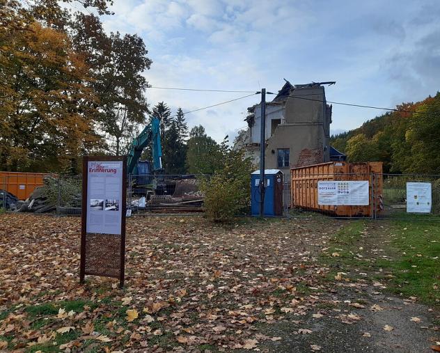 Abriss der Kommandantenvilla im ehemaligen KZ Sachsenburg (Zustand am 15. Oktober 2022)