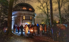 Die wuchtige Waldkapelle in Thürmsdorf. © Daniel Förster