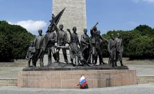 Denkmal von Fritz Cremer Buchenwald Gedenkstätte