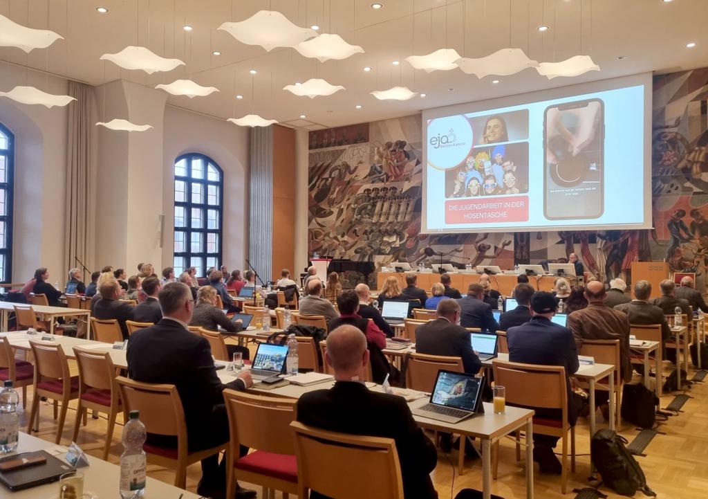 Gezeigt wurden Ausschnitte aus den Berbungsviideos, hier im Bild der Gewinneraccount der Evangelischen Jugend im Kirchenbezirk Bautzen-Kamenz © K. Richter