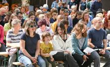 Gottesdienst zum Gemeindefest »Hofschwof« am vergangenen Sonntag neben der zerstörten Kirche Großröhrsdorf. © Steffen Giersch