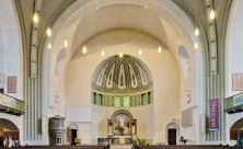 Blick in die Lutherkirche Chemnitz, die vom Jugendstil geprägt ist. Die Kirche ist Teil des neuen Buches »Schätze entdecken. Kleinode in Chemnitzer Kirchen«. © Kunstverlag Josef Fink, Lindenberg i. Allgäu/Carlo Böttger, Elsteraue